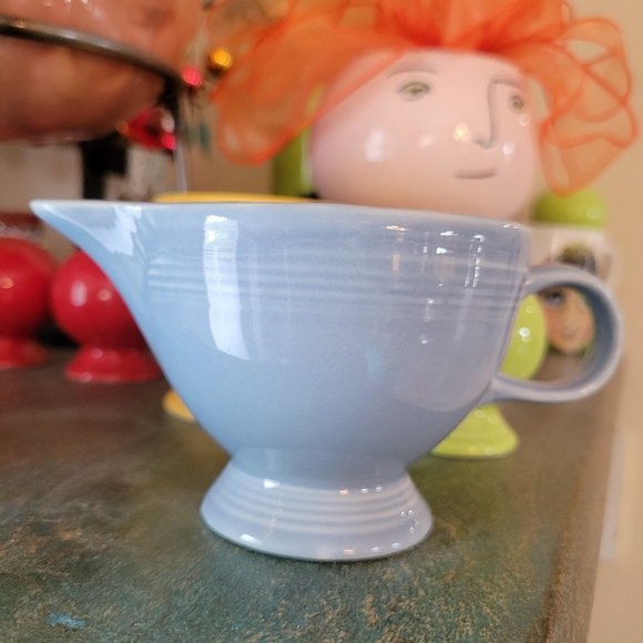 Fiesta Individual Creamer ~ P86 Periwinkle Blue ~ GUC ~ Retired Fiestaware - Picture 13 of 16